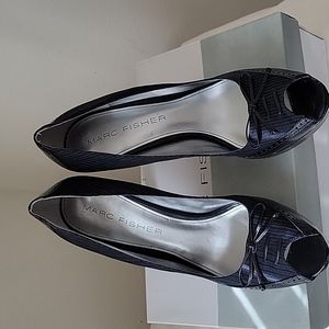 Black open toe pump